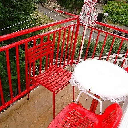 Tea Hotel